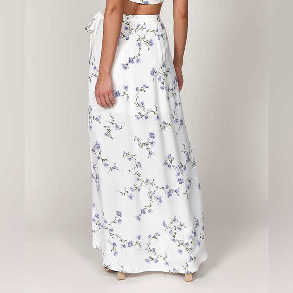 🆕 White Elsa Floral Maxi Wrap Skirt - Picture 3 of 7